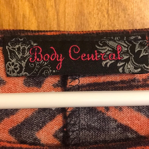 Aztec patterned top - Picture 3 of 4